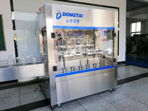 食用油灌裝機(jī)因細(xì)節(jié)而受歡迎，山東東泰為其助力